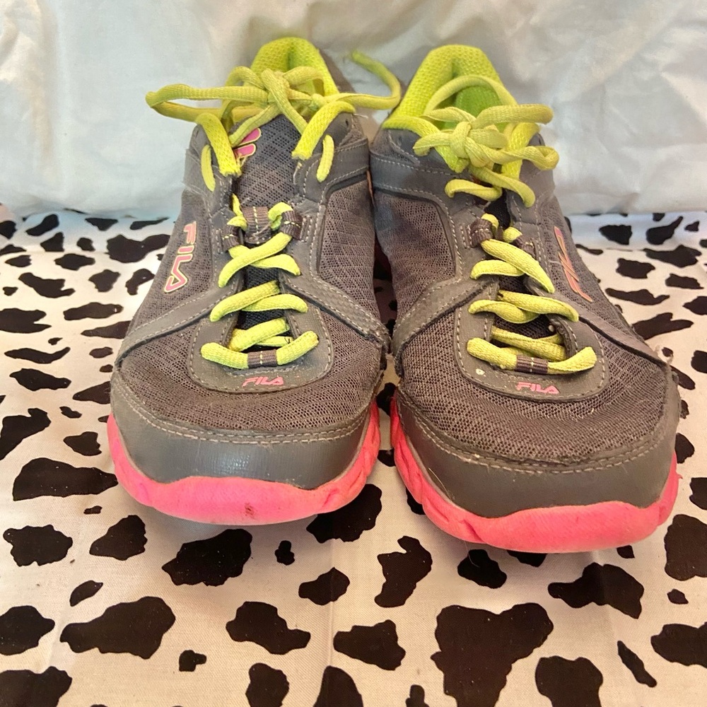 Womens Fila size 8